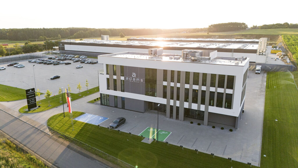 Fotografia biurowca z drona